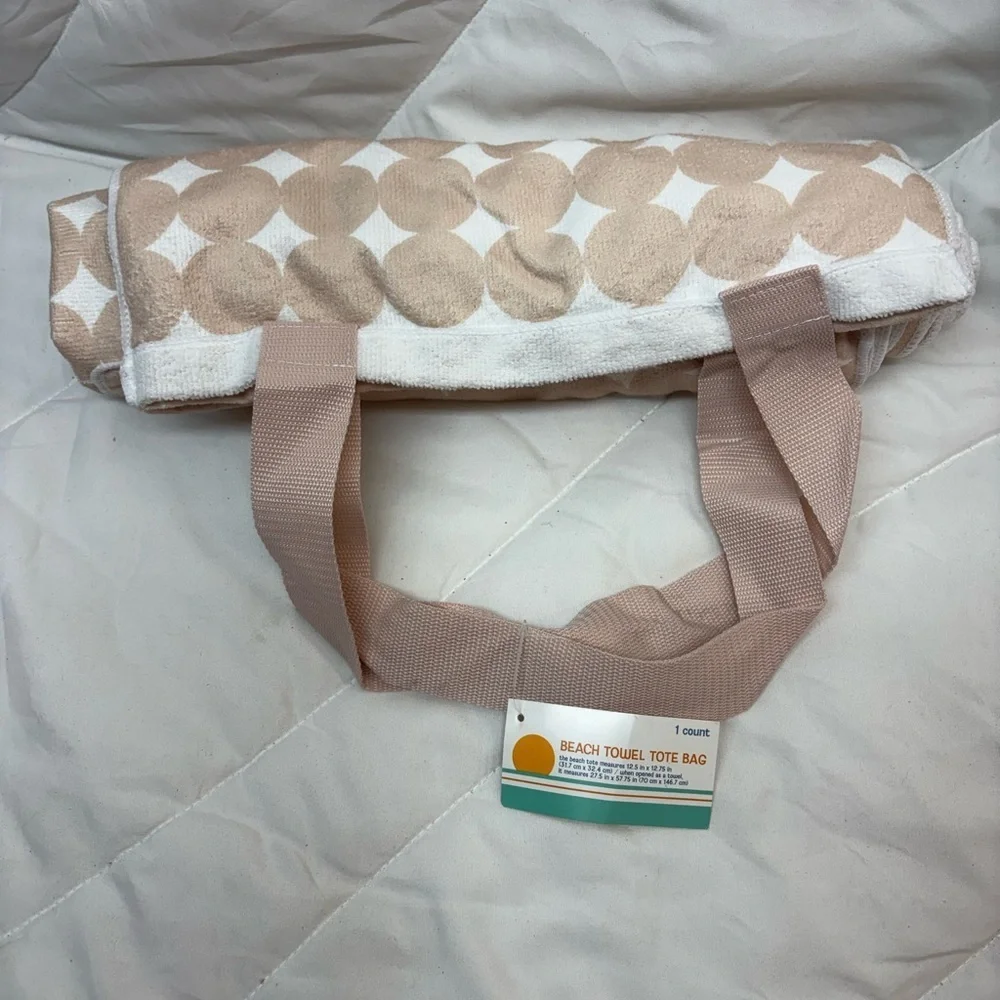 NWT Beige and White Beach Towel Tote Bag